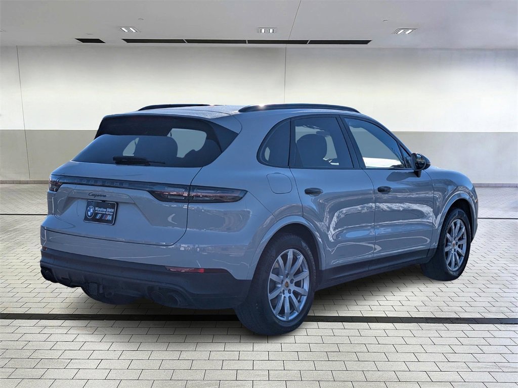 Used 2022 Porsche Cayenne Platinum Edition image 5