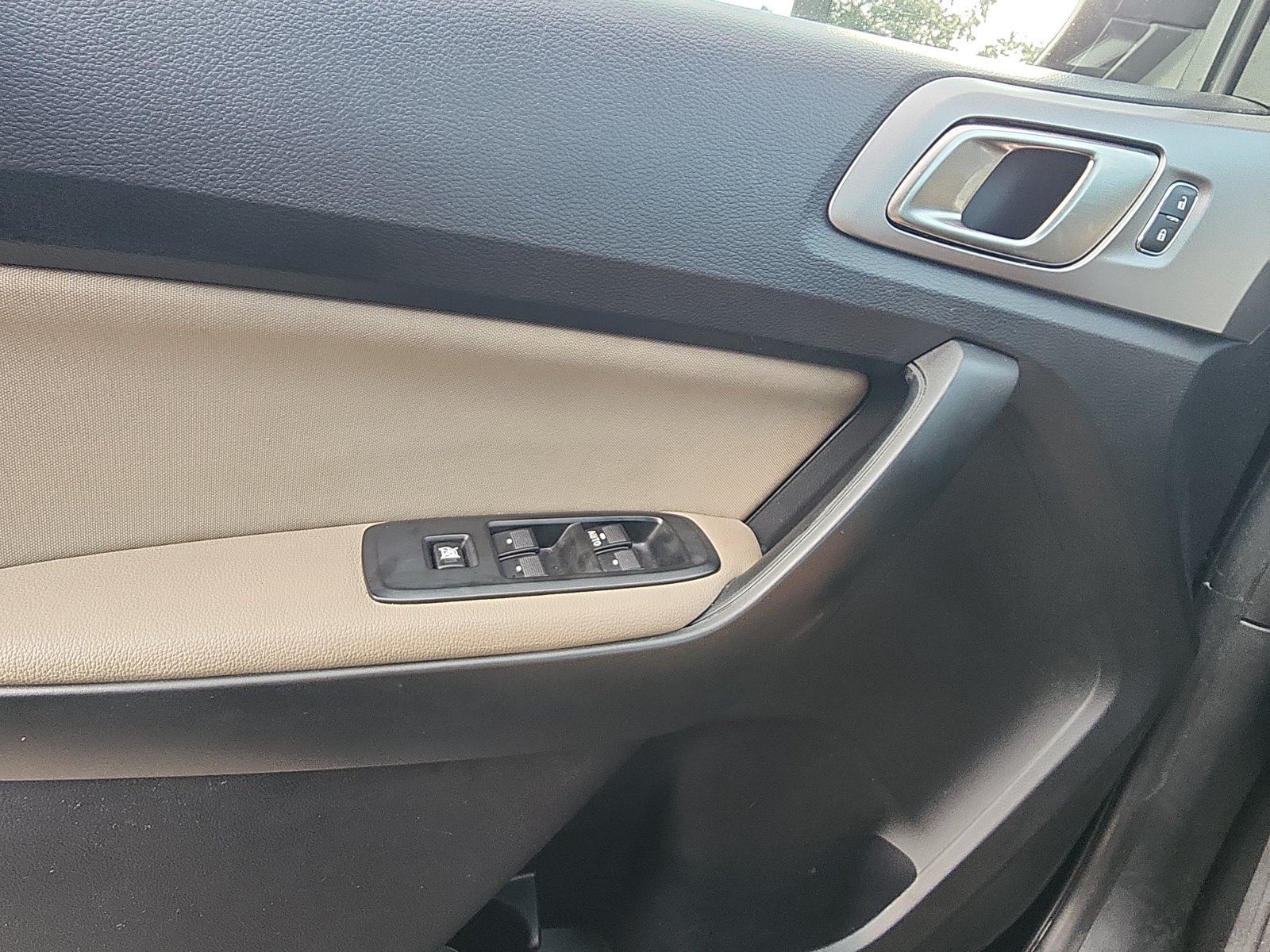 Used 2019 Ford Ranger XLT w/ Equipment Group 302A Luxury AWD/4WD image 15