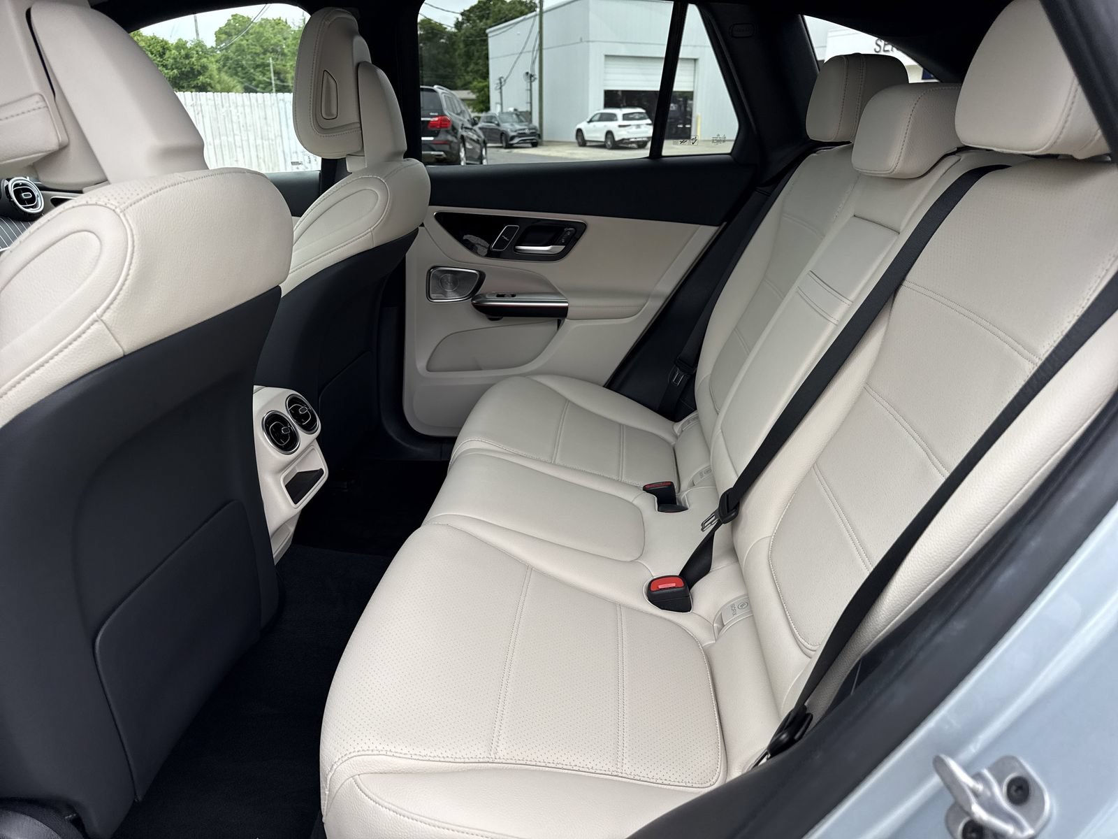 Certified 2025 Mercedes-Benz GLC 350e 4MATIC image 10