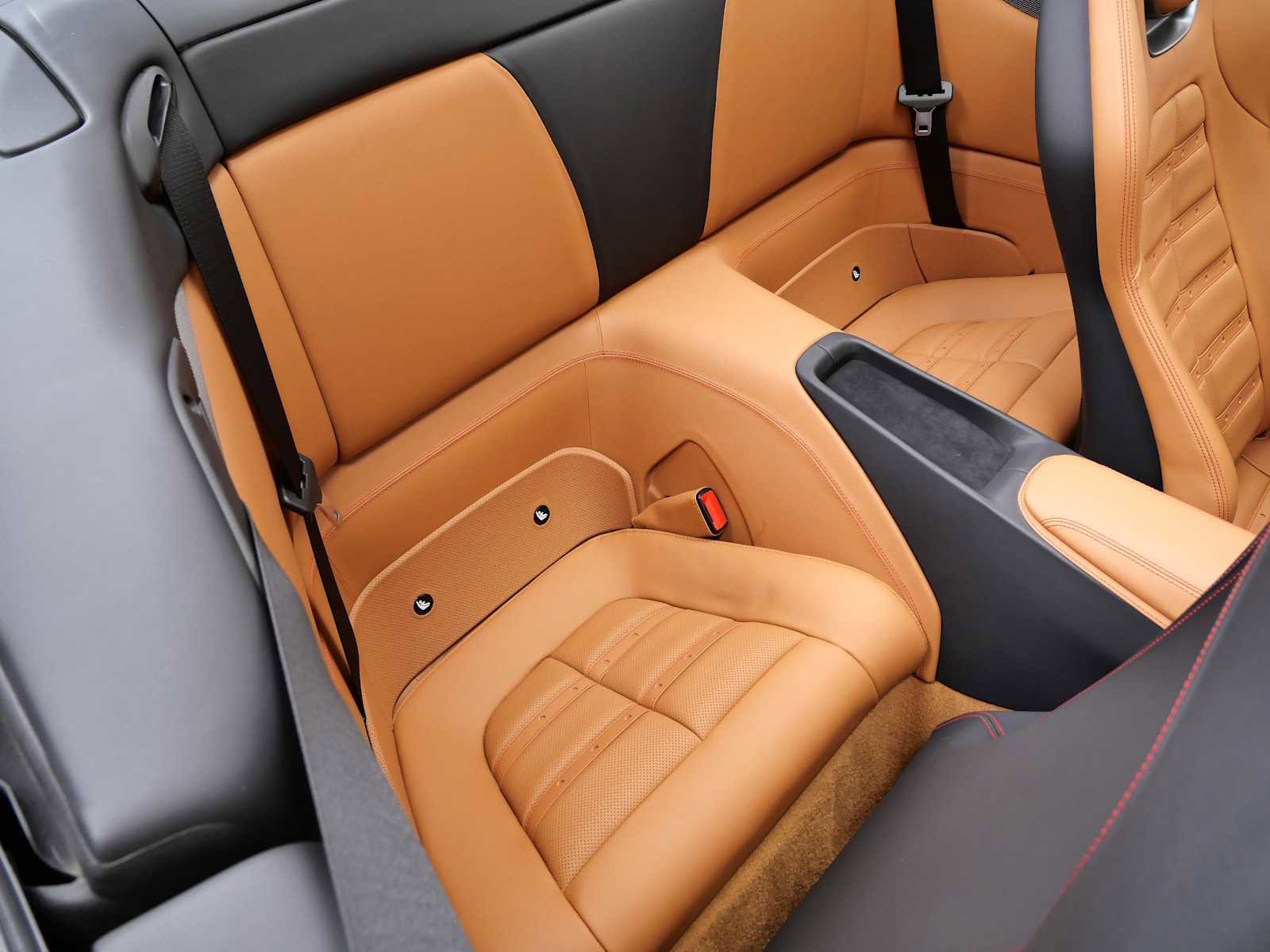 Certified 2022 Ferrari Portofino M image 18