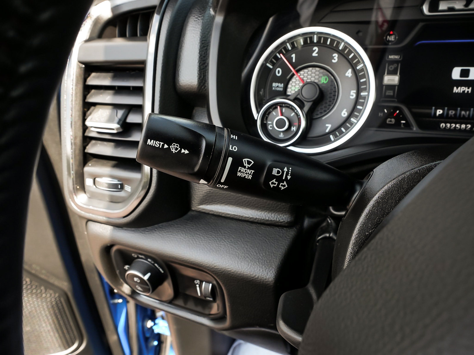 Used 2023 RAM 1500 Big Horn AWD/4WD image 23