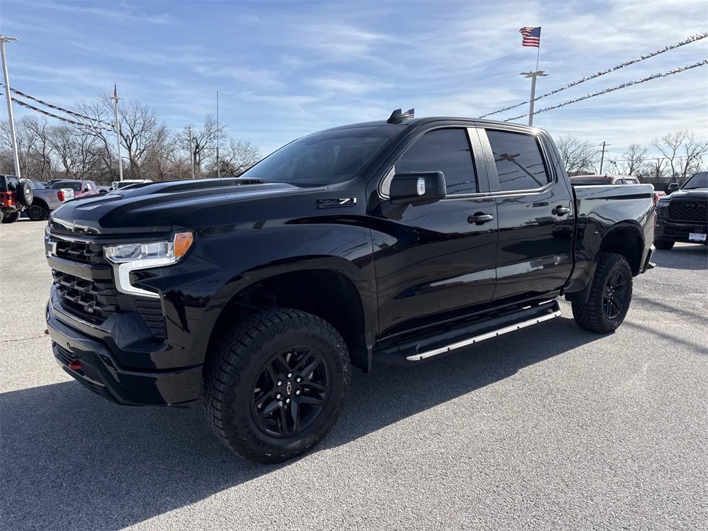 Used 2024 Chevrolet Silverado 1500 LT Trail Boss w/ LT Trail Boss Premium Package image 2