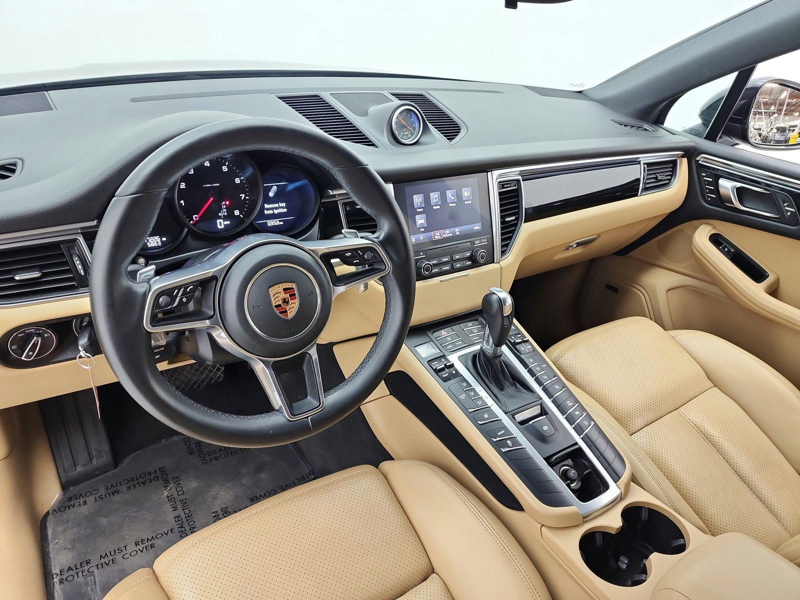 Used 2018 Porsche Macan AWD/4WD image 9