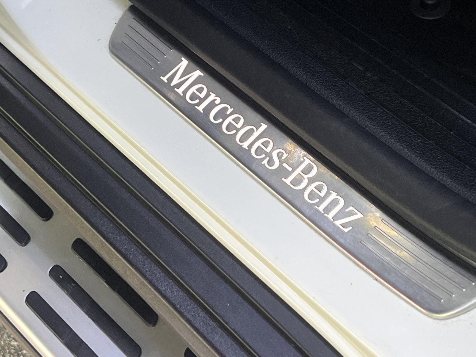 Used 2020 Mercedes-Benz GLE 450 4MATIC w/ AMG Line Exterior image 37