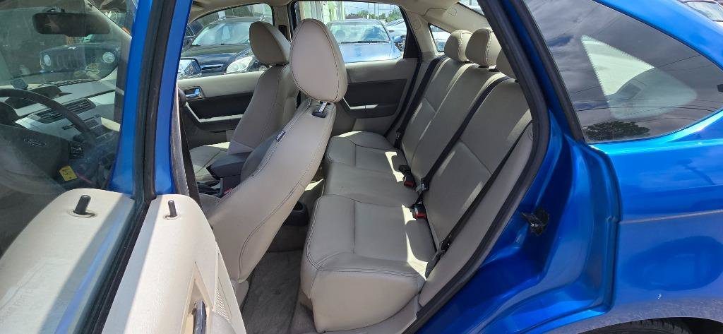 Used 2010 Ford Focus SEL FWD image 12