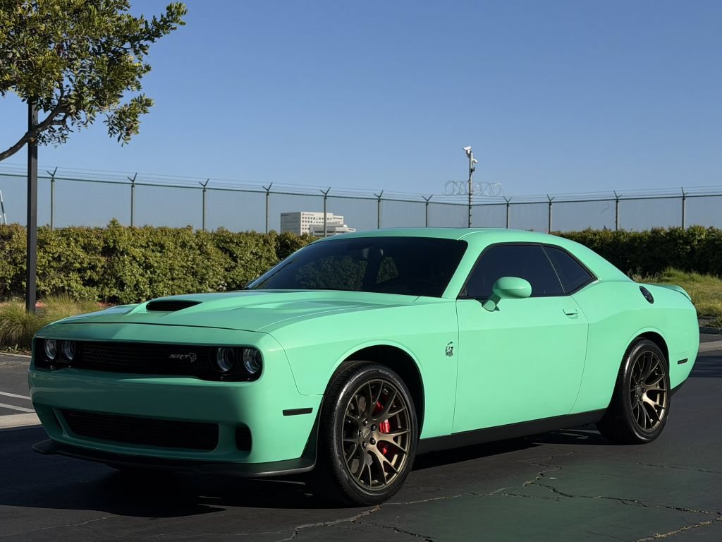 Used 2016 Dodge Challenger SRT Hellcat RWD image 1