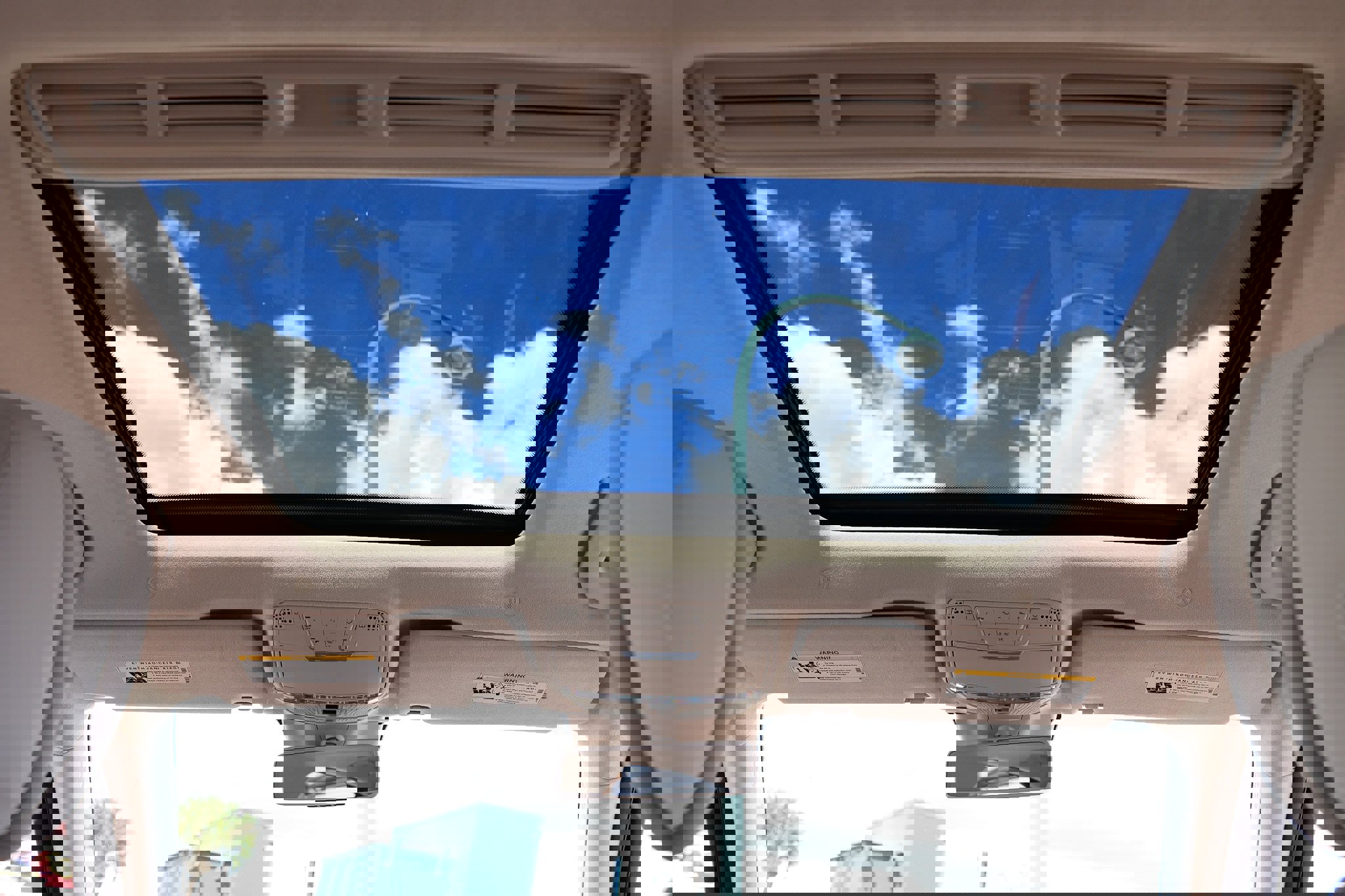 Used 2017 Mercedes-Benz E 300 4MATIC image 27