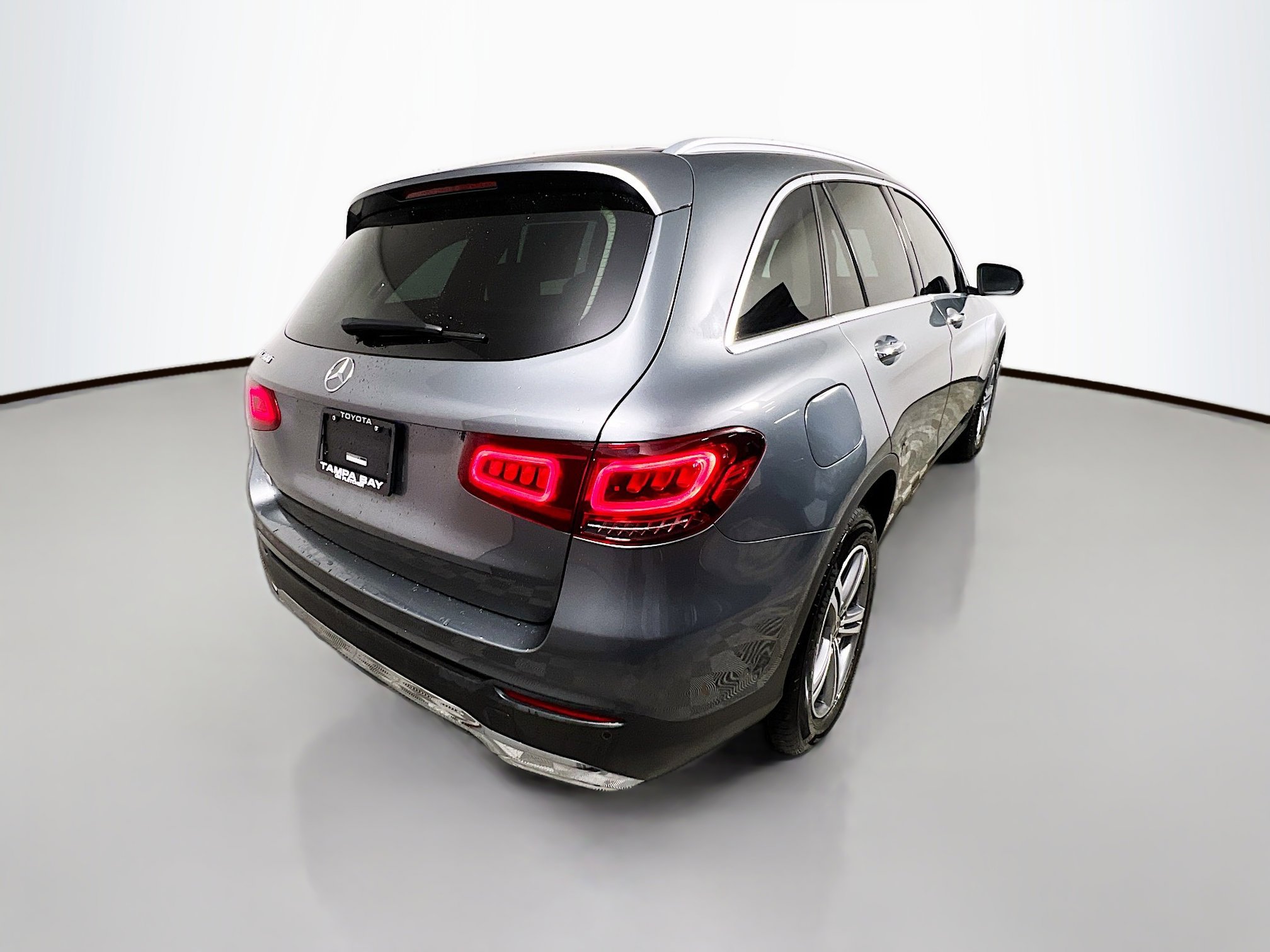 Used 2021 Mercedes-Benz GLC 300 image 4