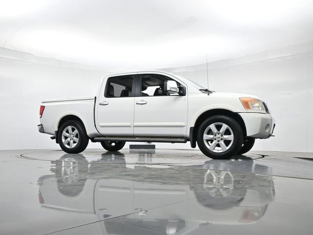Used 2012 Nissan Titan SL w/ SL Technology Pkg image 32