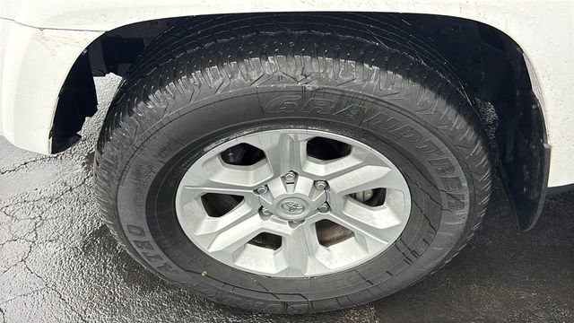 Used 2024 Toyota 4Runner SR5 image 36