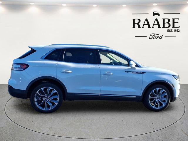 Used 2023 Lincoln Nautilus Reserve image 8