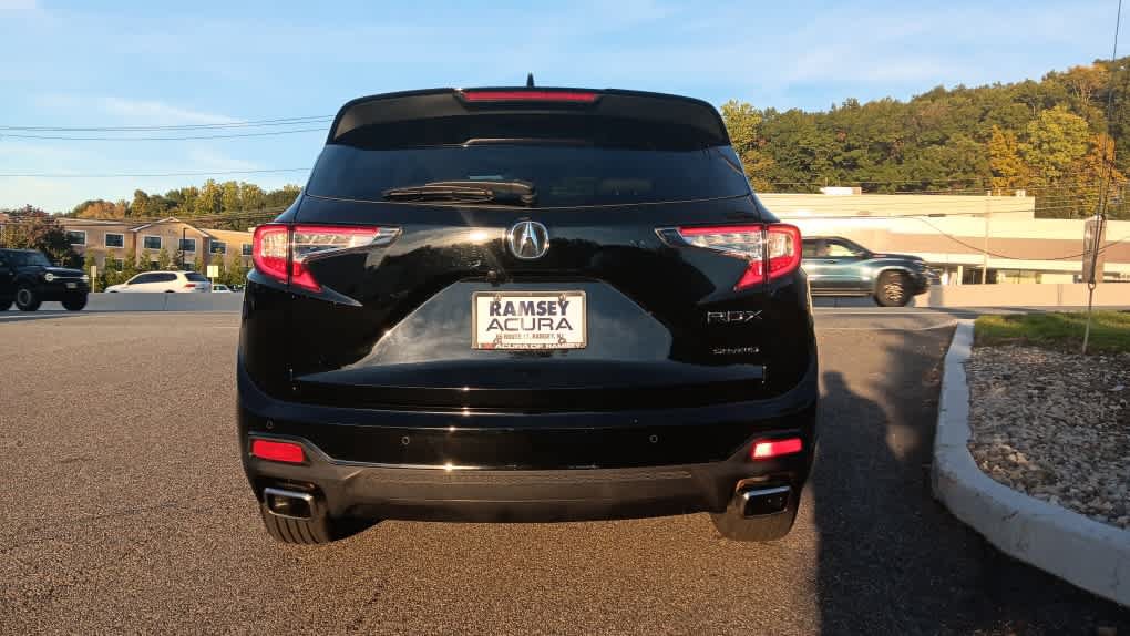 Used 2025 Acura RDX w/ Technology Package AWD/4WD image 4