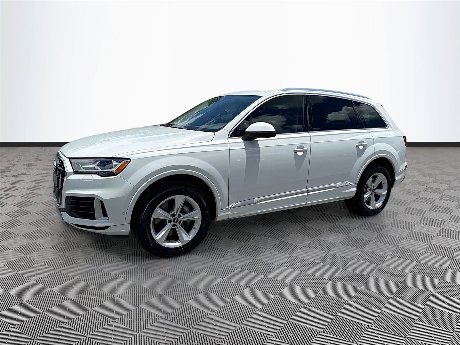 Certified 2022 Audi Q7 3.0T Premium AWD/4WD image 3