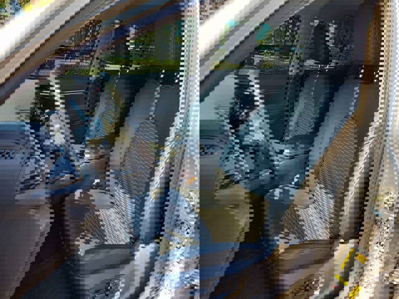 Used 2019 Toyota Camry SE image 16