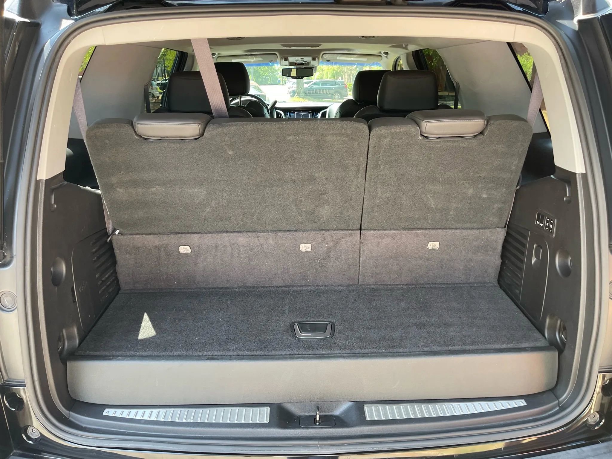 Used 2016 Cadillac Escalade Luxury image 15