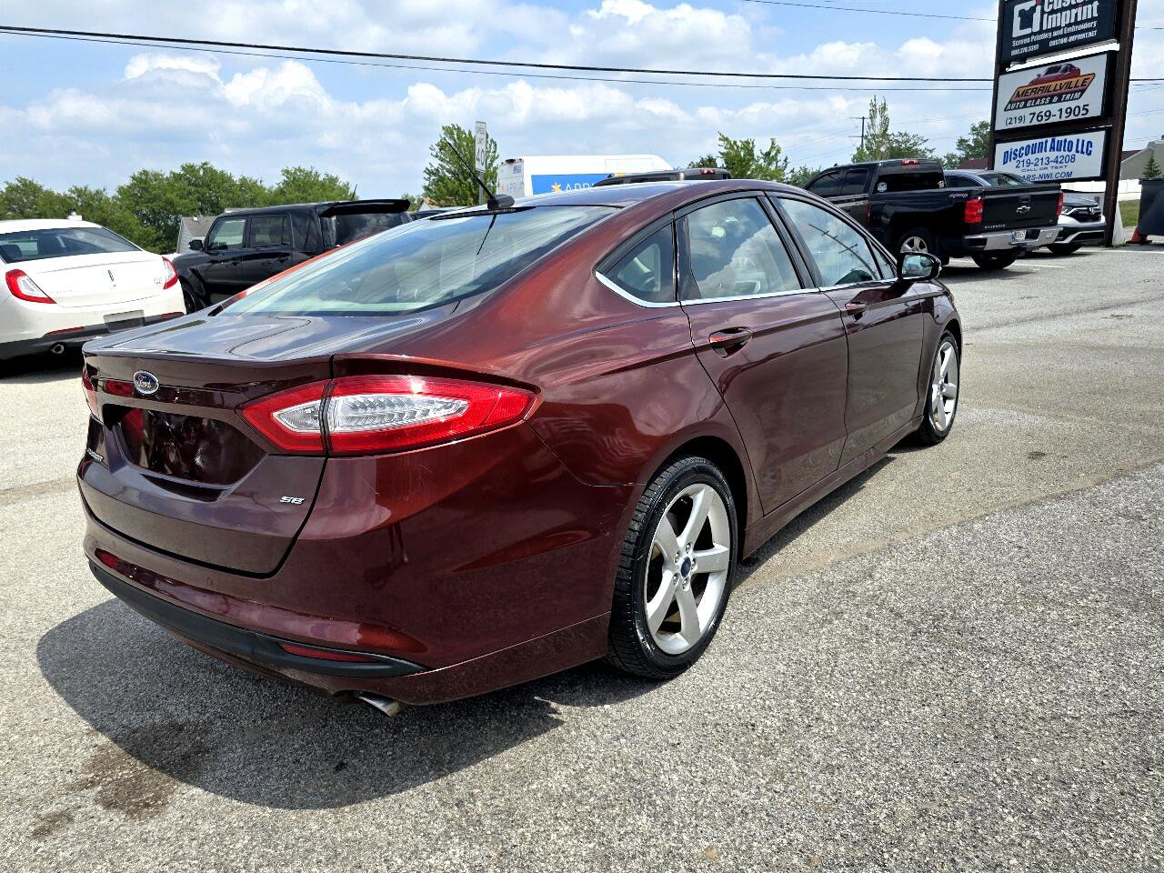 Used 2015 Ford Fusion SE image 6