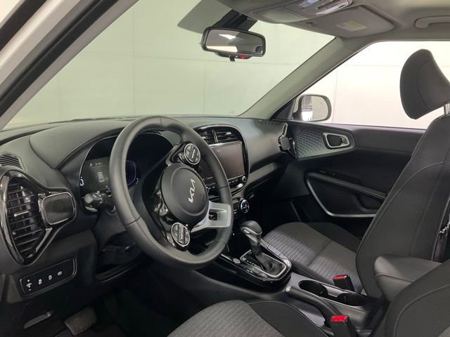 Used 2025 Kia Soul EX FWD image 23