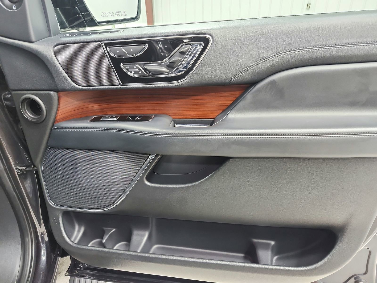 Used 2023 Lincoln Navigator Reserve image 48