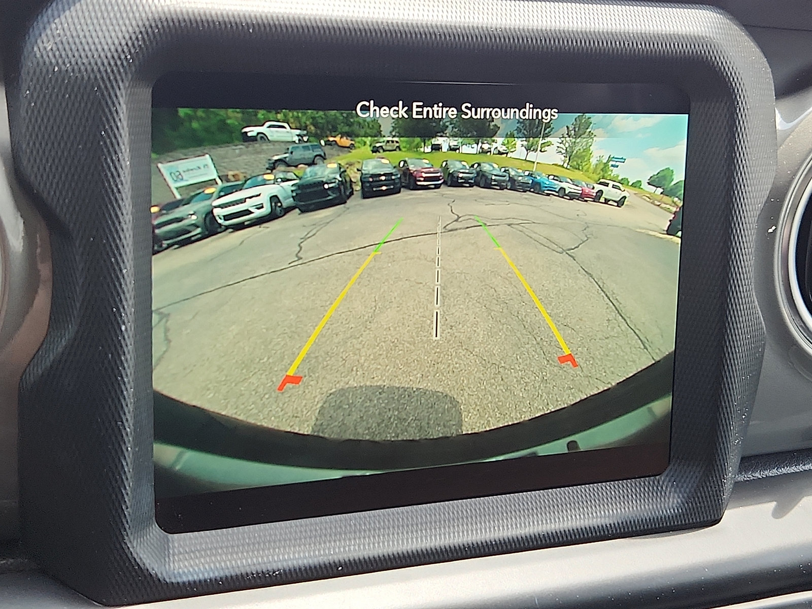 Used 2022 Jeep Wrangler Unlimited Sahara w/ Cold Weather Group AWD/4WD image 17