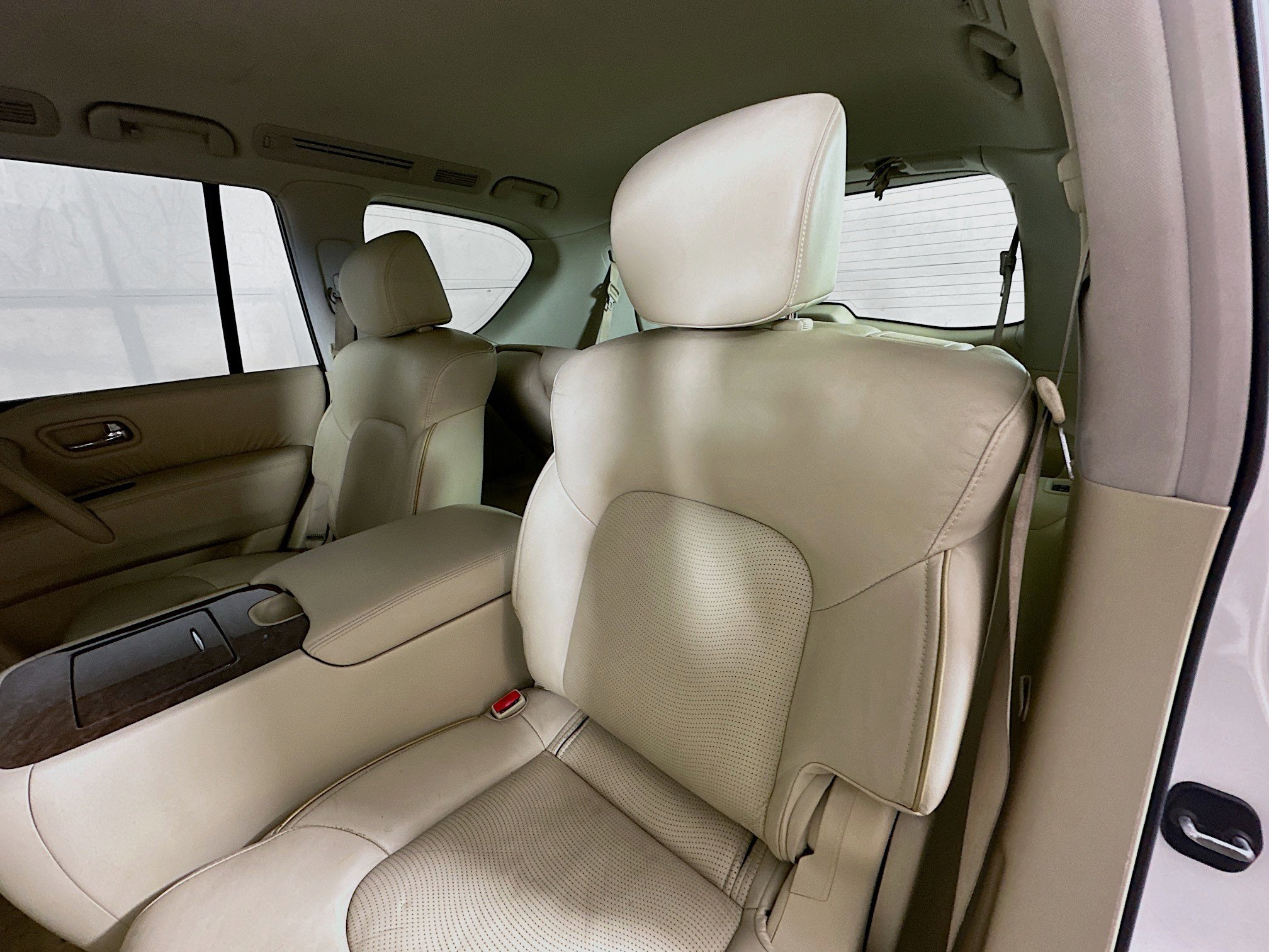 Used 2015 INFINITI QX80 Luxe w/ 22" Wheel Package image 26