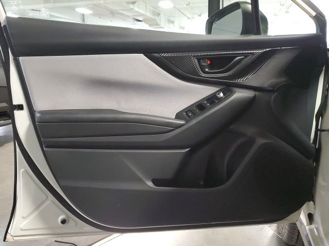 Used 2020 Subaru Crosstrek 2.0i Premium image 13