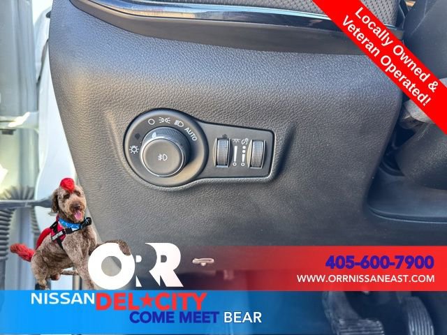 Used 2025 Jeep Compass Trailhawk image 15