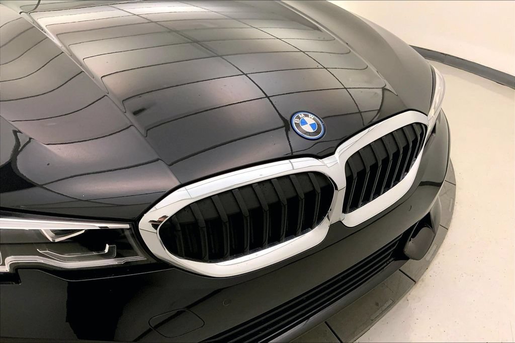Used 2022 BMW 330e xDrive w/ Premium Package AWD/4WD image 29
