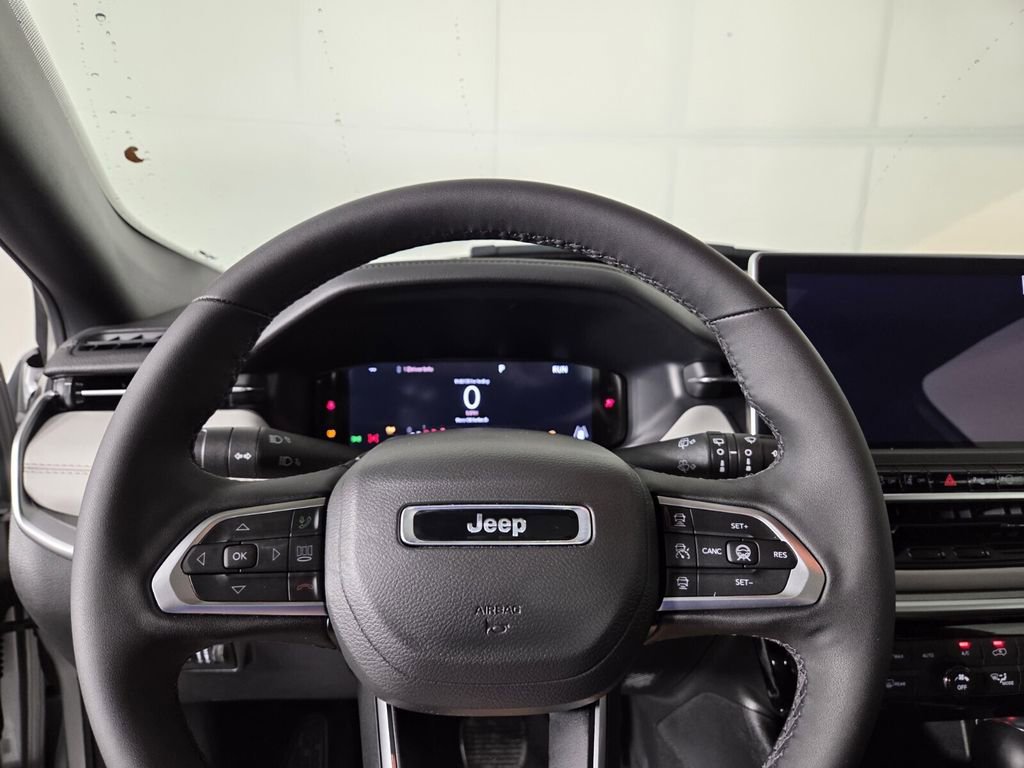 Certified 2025 Jeep Compass Limited w/ Elite Group AWD/4WD image 15