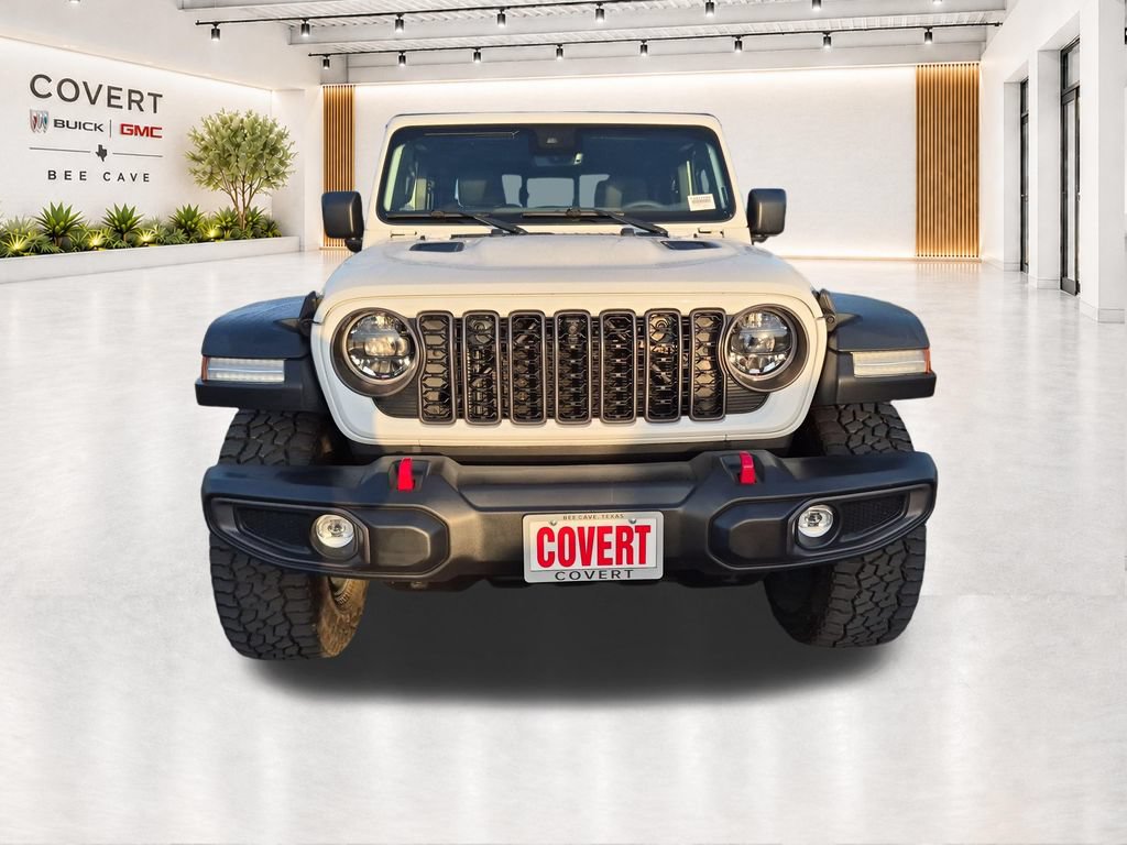 Used 2024 Jeep Gladiator Rubicon w/ Technology Group AWD/4WD image 3