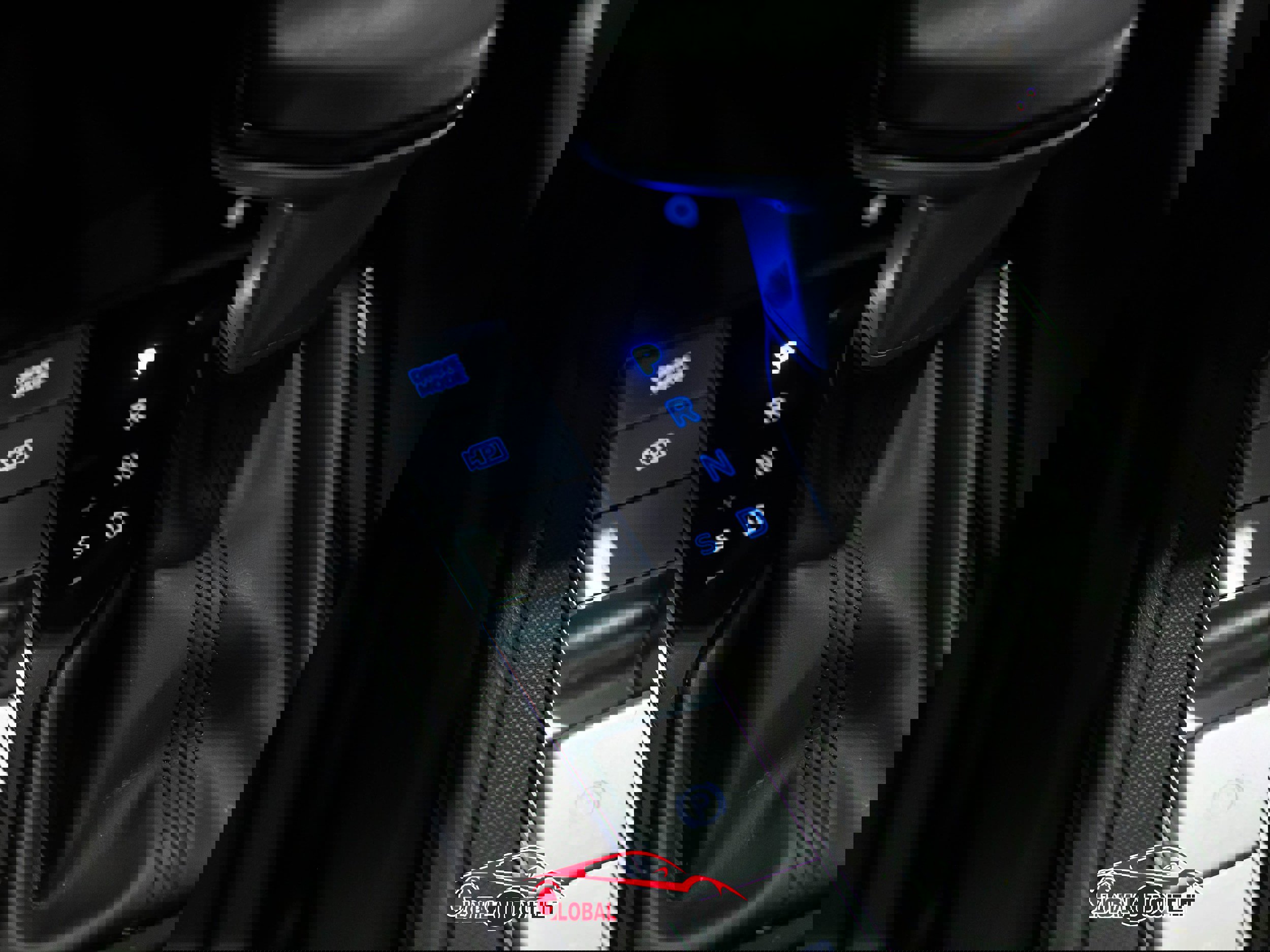 Used 2025 Hyundai Elantra SEL image 32