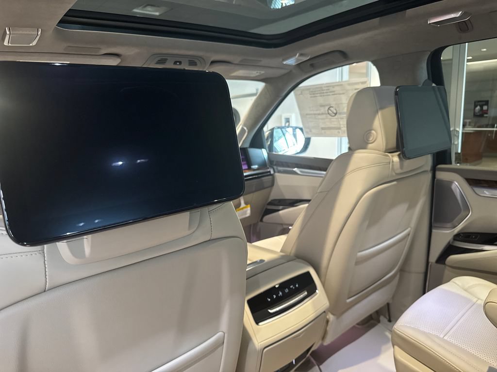 New 2026 Cadillac Escalade ESV Platinum Luxury w/ LPO, Radiant Package AWD/4WD image 25