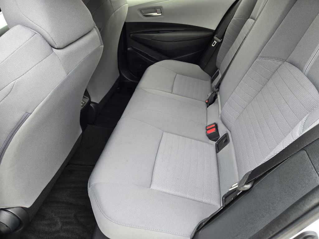 Used 2025 Toyota Corolla SE w/ SE Premium Package FWD image 19