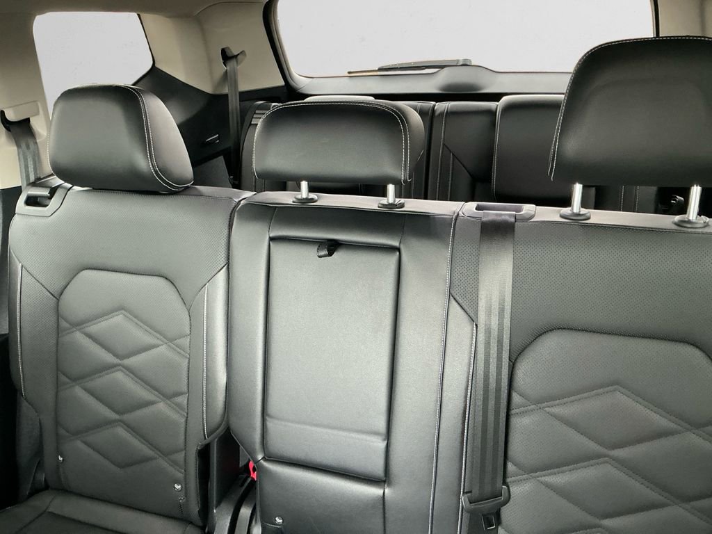 Used 2024 Volkswagen Atlas SE image 13