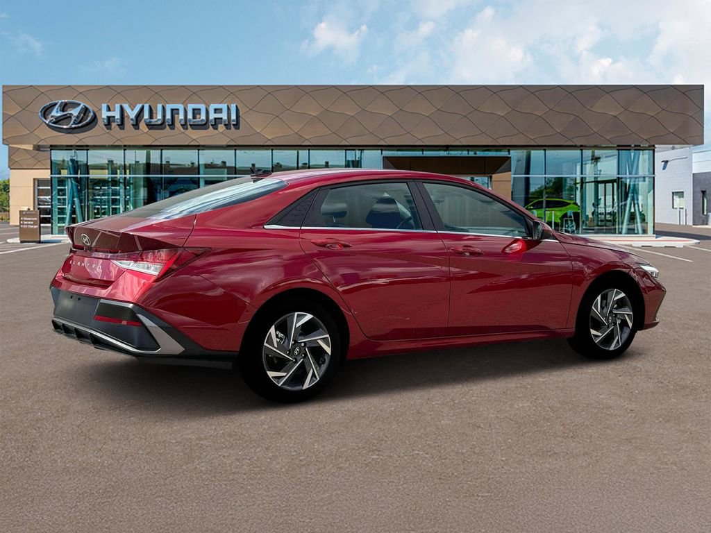 New 2025 Hyundai Elantra SEL image 8
