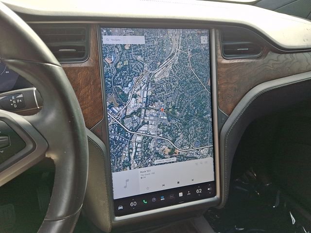 Used 2020 Tesla Model X Long Range image 18