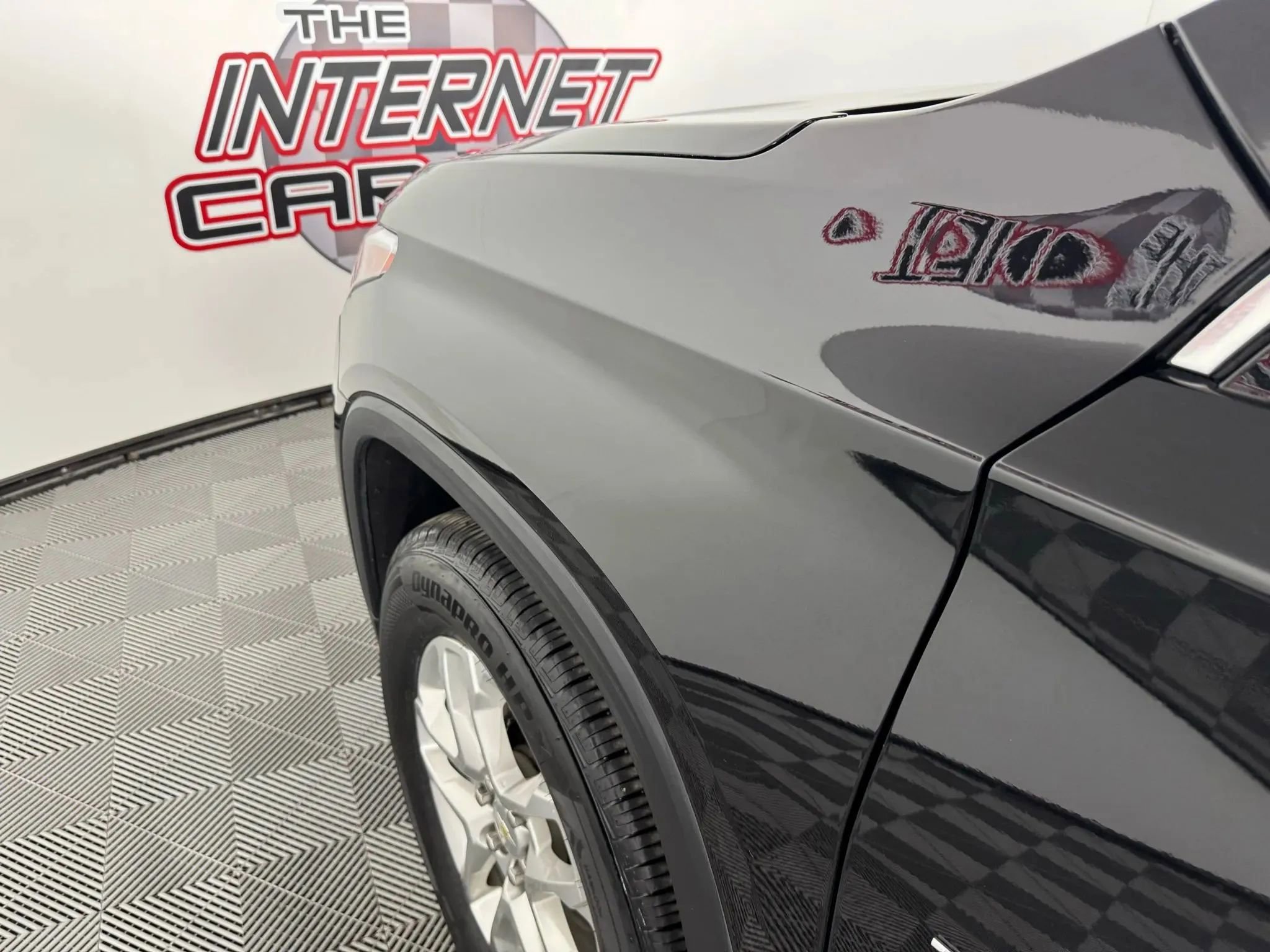 Used 2020 Chevrolet Traverse LT w/ LPO, Floor Liner Package image 23