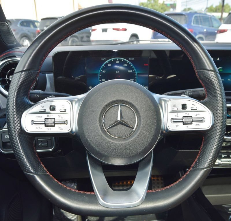 Used 2020 Mercedes-Benz CLA 250 image 25