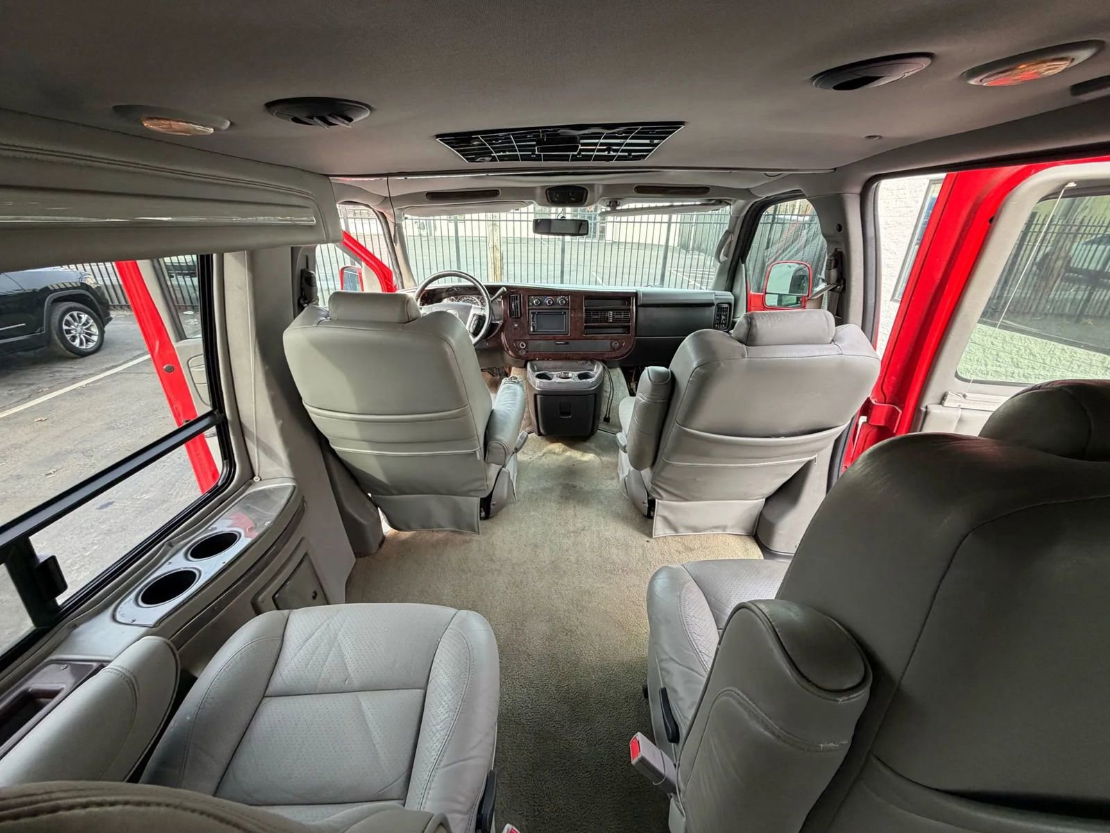 Used 2010 Chevrolet Express 1500 w/ Power Package image 36