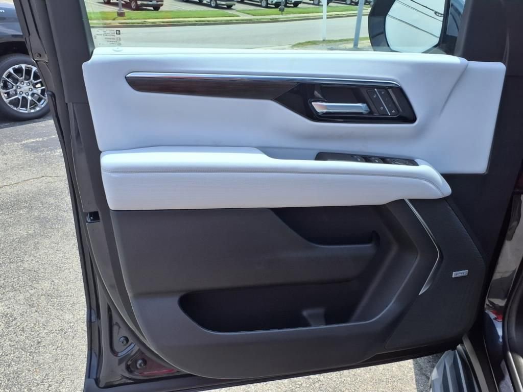 New 2025 Chevrolet Tahoe Premier image 8