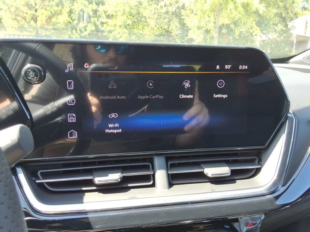 New 2026 Chevrolet Trax RS w/ Sunroof Package FWD image 28