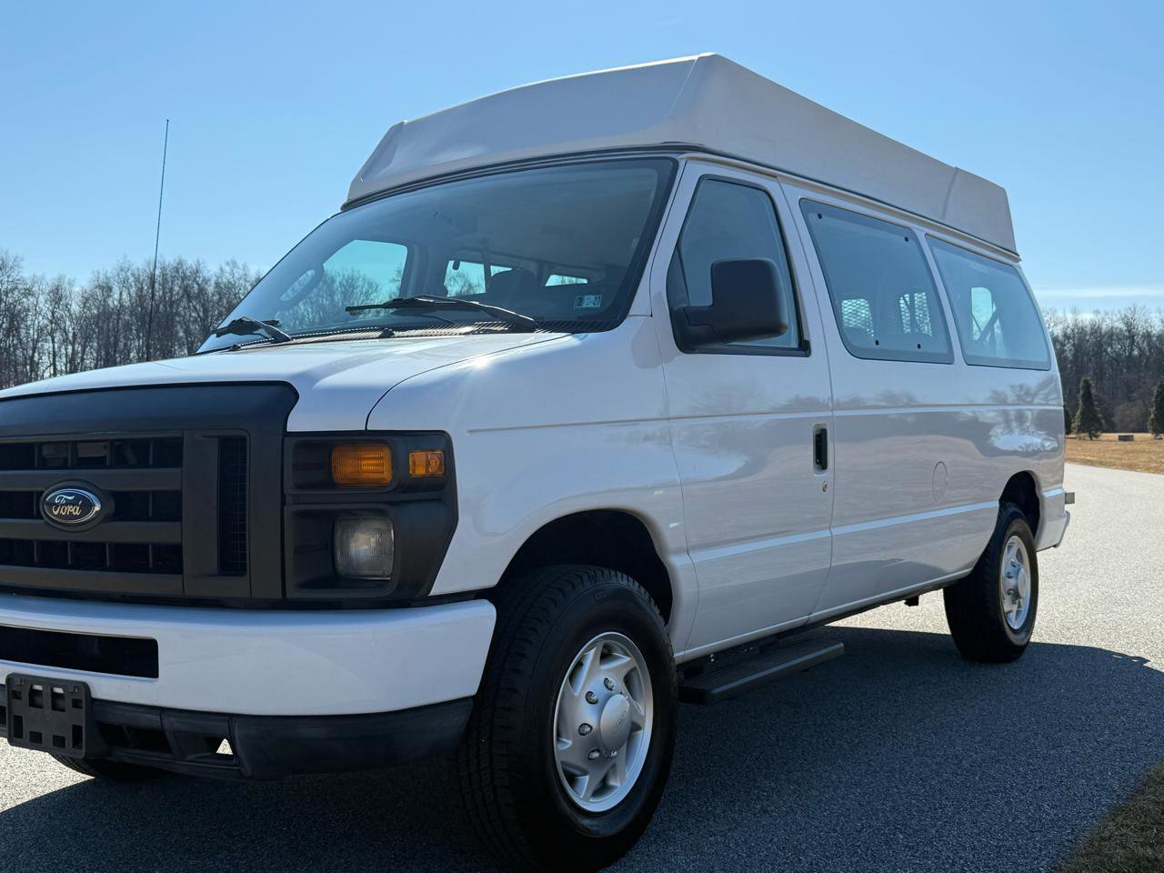Used 2012 Ford E-250 and Econoline 250 w/ PWR Group image 1