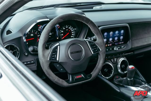Used 2022 Chevrolet Camaro SS RWD image 9