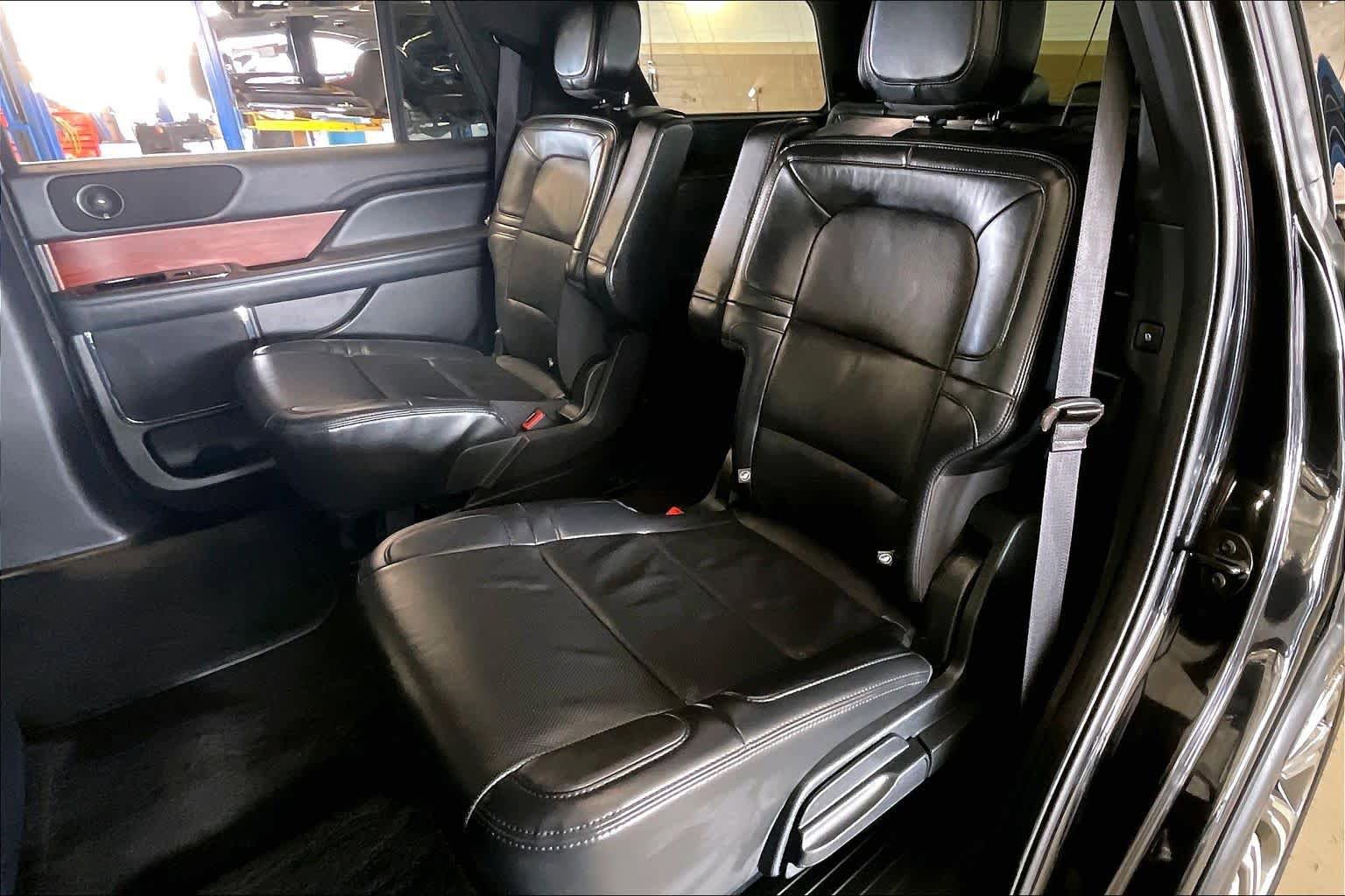 Used 2024 Lincoln Navigator Reserve image 37
