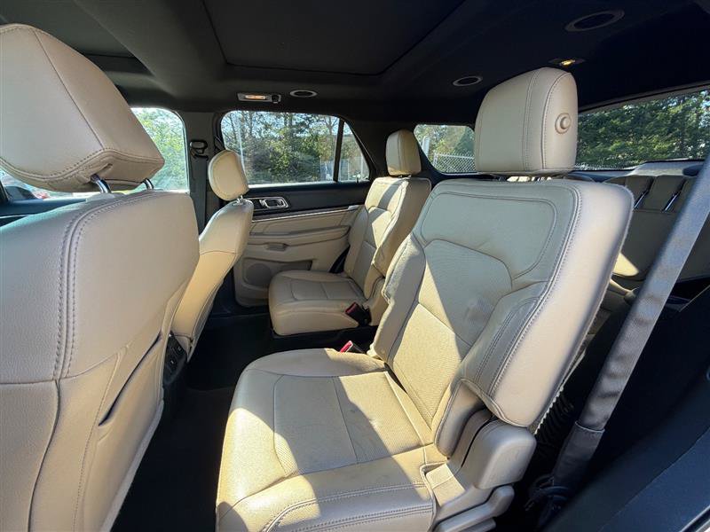 Used 2016 Ford Explorer Limited w/ Equipment Group 301A AWD/4WD image 16