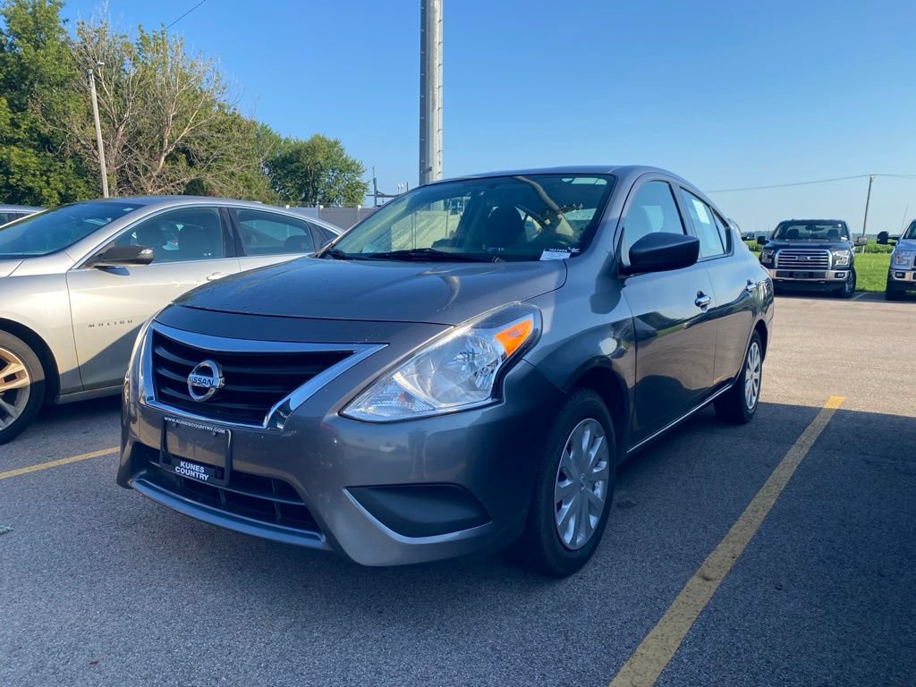 Used 2017 Nissan Versa SV FWD image 16