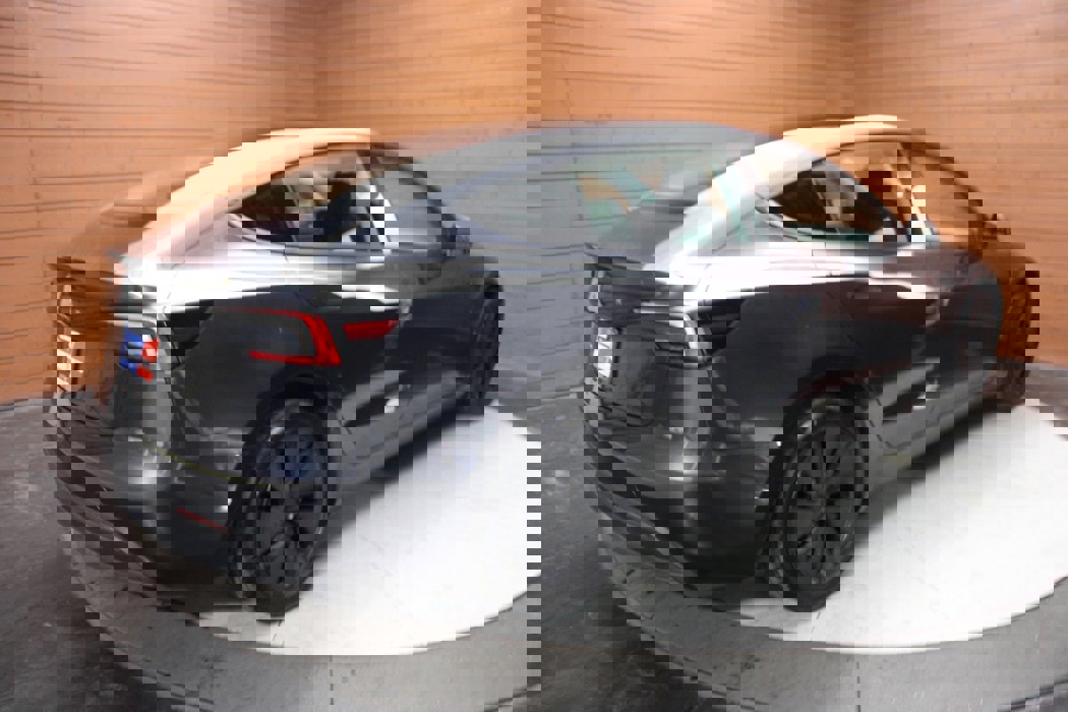 Used 2025 Tesla Model 3 Long Range image 19