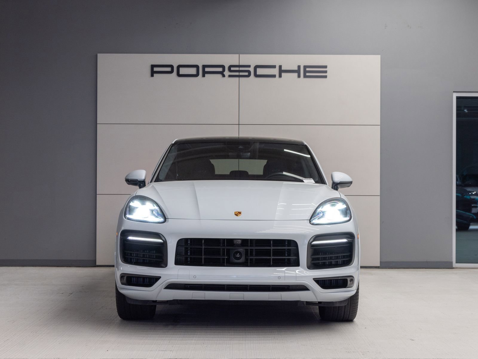 Certified 2023 Porsche Cayenne GTS AWD/4WD image 10
