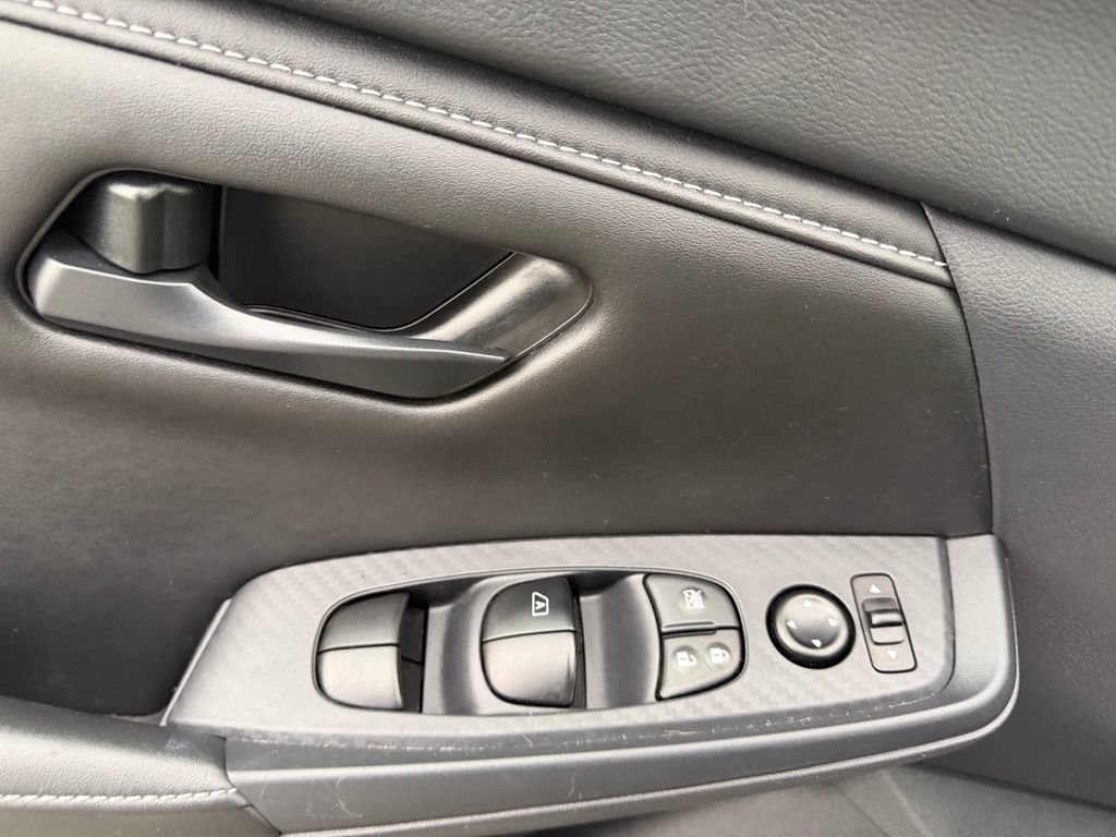 Used 2025 Nissan Sentra S FWD image 11