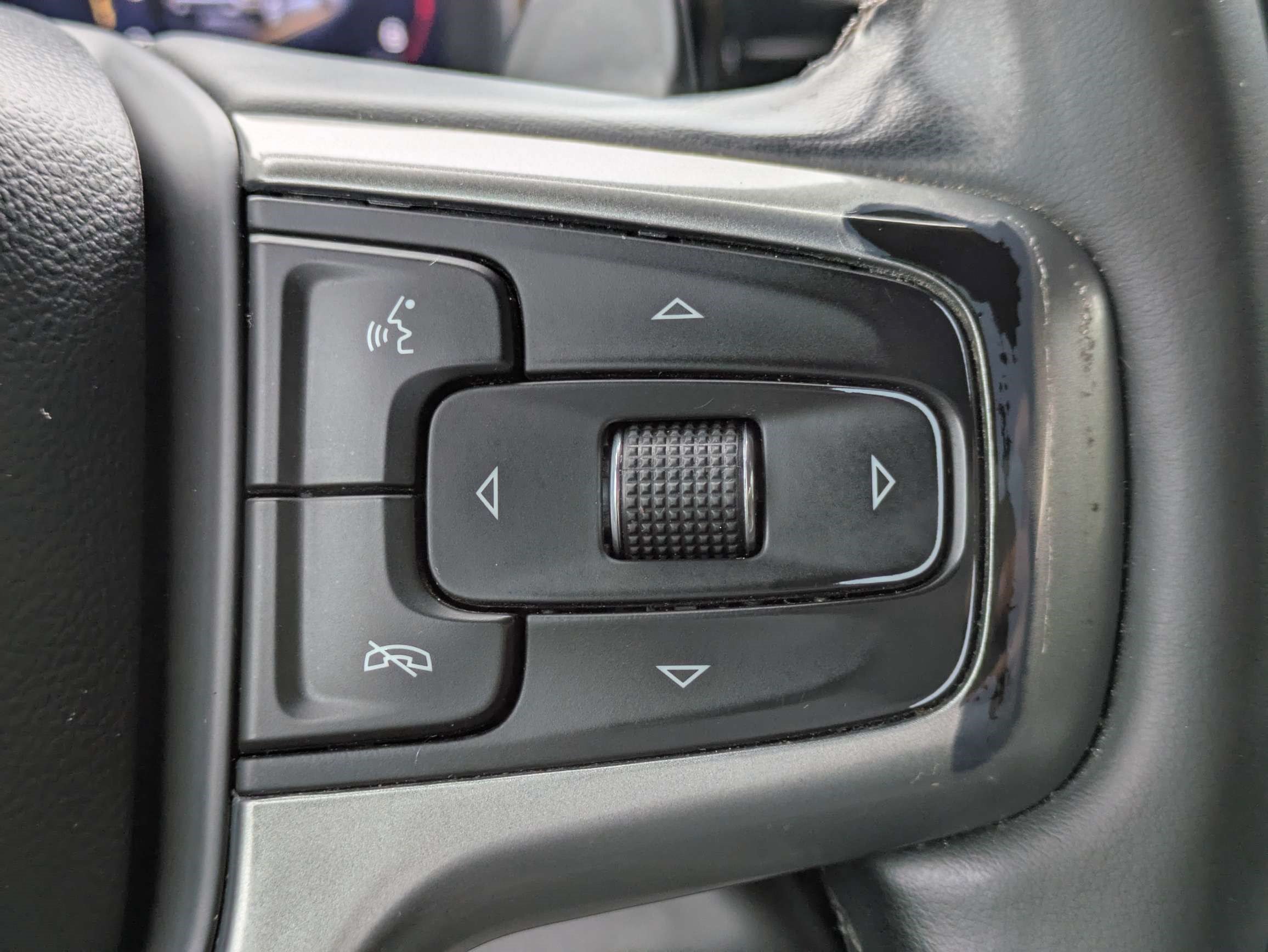 Used 2024 Chevrolet Silverado 1500 LT RWD image 24