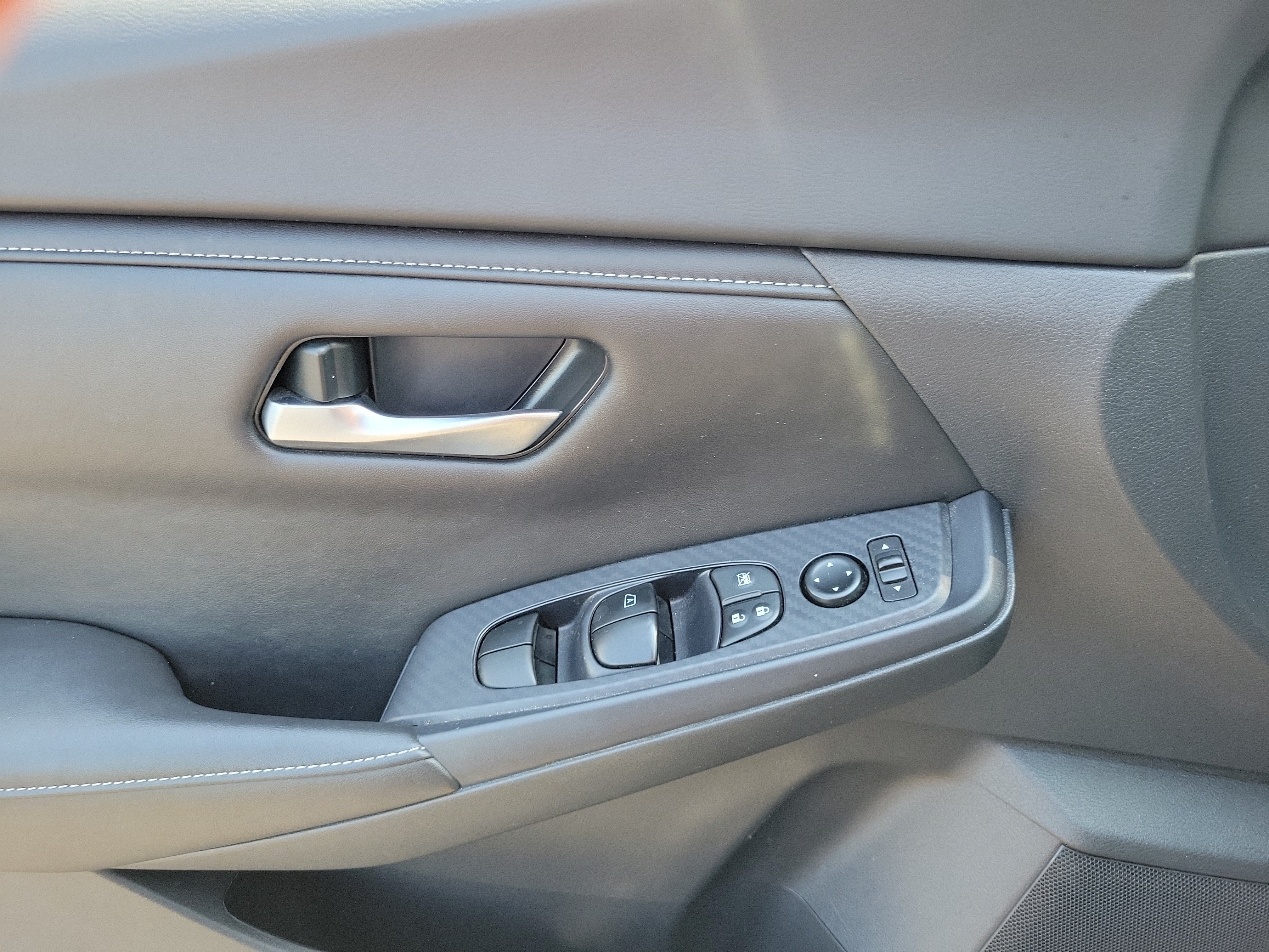Certified 2024 Nissan Sentra SV w/ All-Weather Package FWD image 17